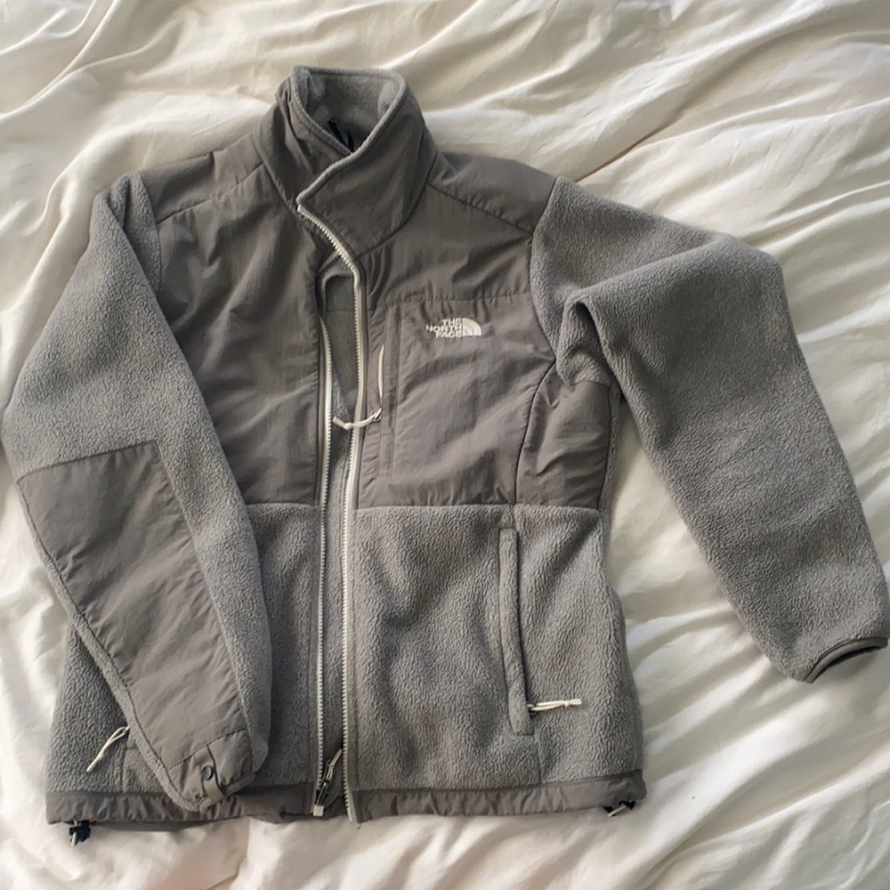 Gray North Face polartec fleece jacket
